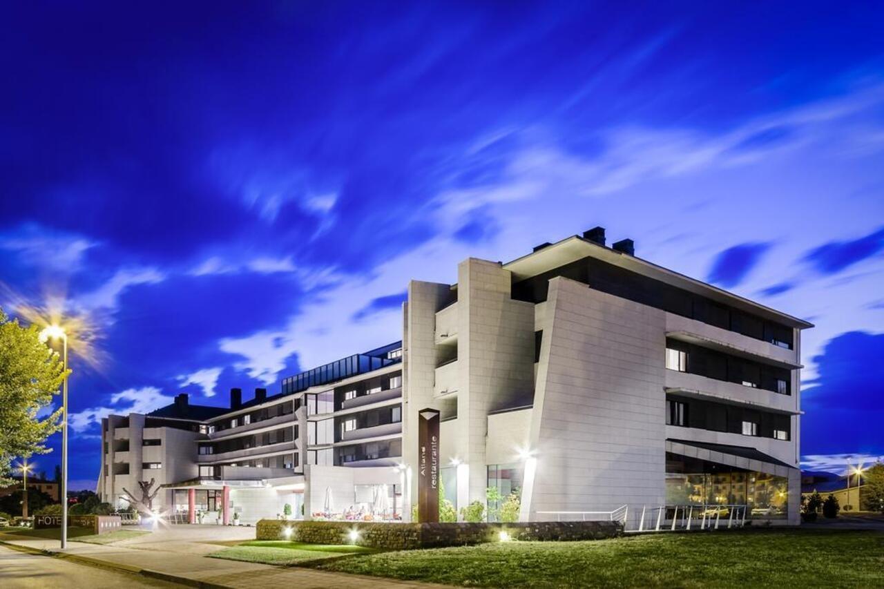 Eurostars Reina Felicia Otel Jaca Dış mekan fotoğraf