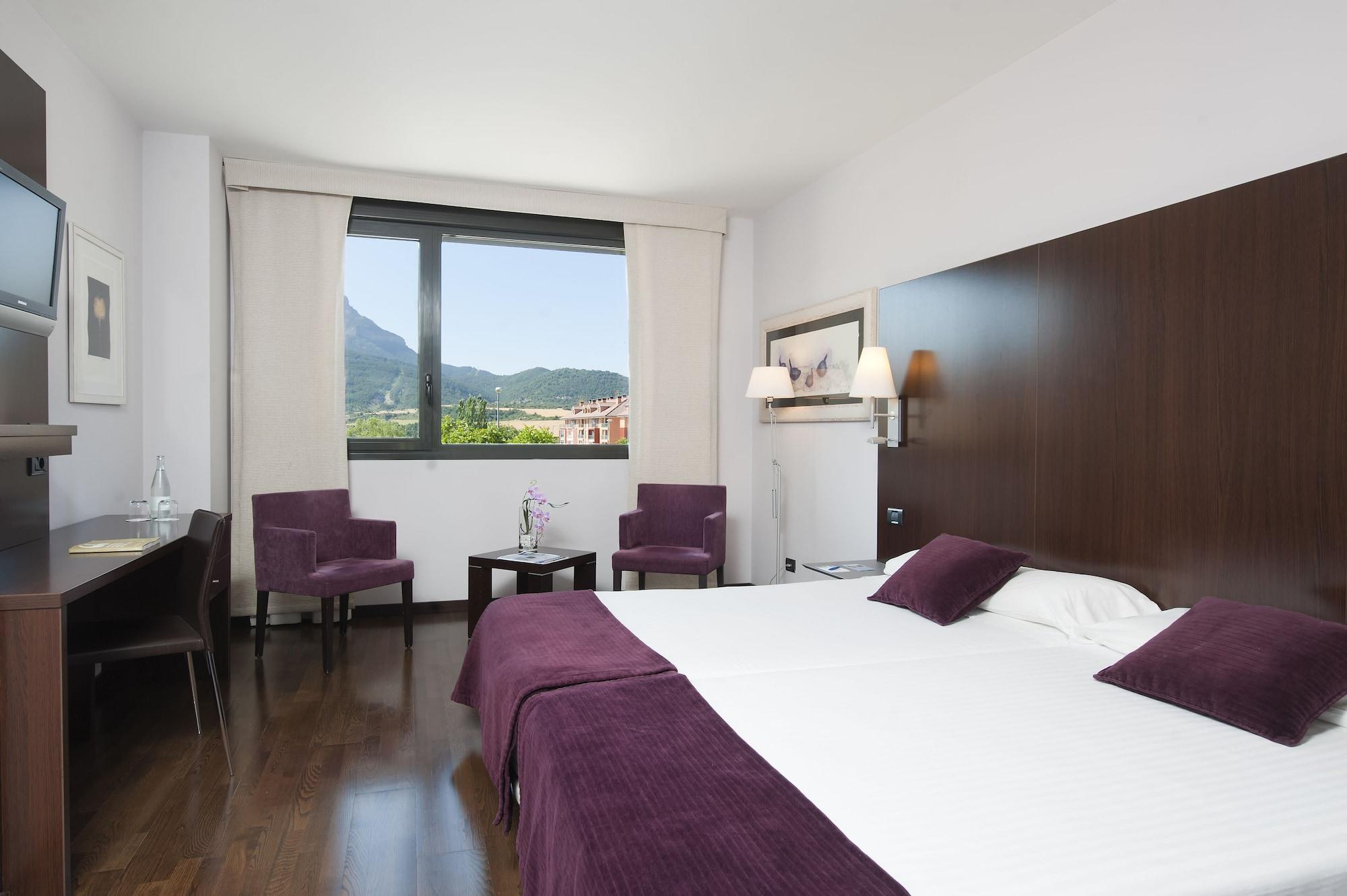 Eurostars Reina Felicia Otel Jaca Dış mekan fotoğraf